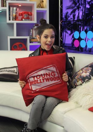 60185203_jenna-ortega-007.jpg